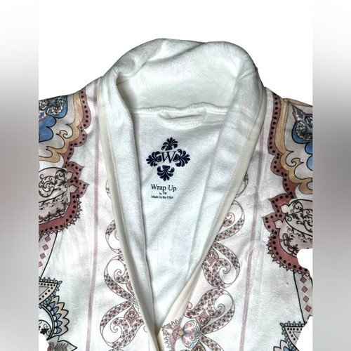Wrap Up by VP Robe – Paisley Print in Soft Neutrals | Velvety Short Robe Earth - Picture 2 of 8