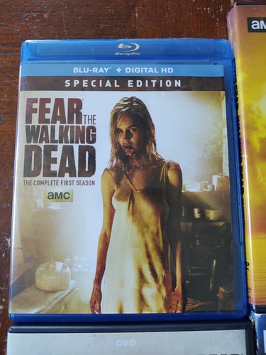 FEAR THE WALKING DEAD BLU-RAY AND DVD SEASON 1-4 1 2 3 4 LOT - Foto 2 di 8