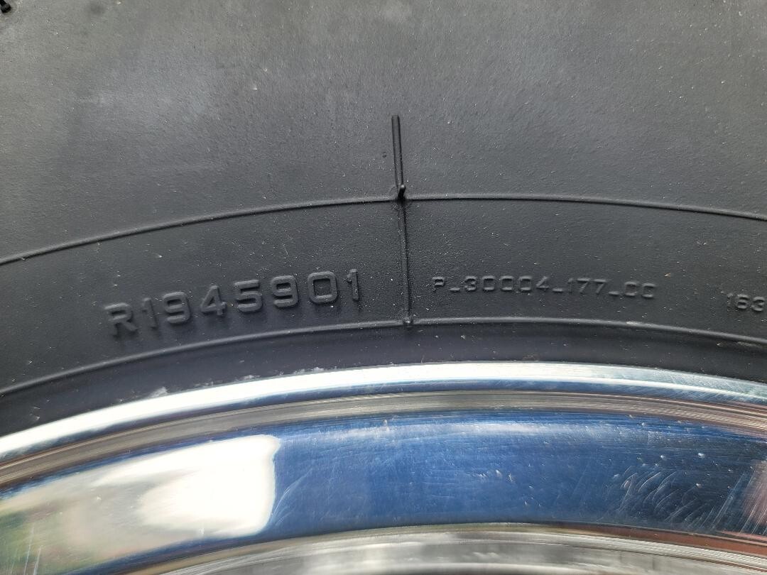 Turrino Ferrari 6.5 x 15 Light Alloy Rim /w Perreli Cintura 205/70R15 FREE SHIP