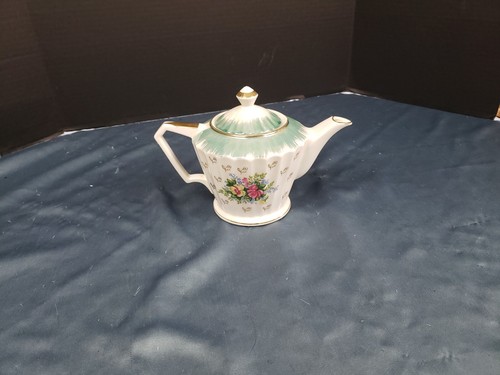 Royal Crown Teapot 3970 Fine China White Teal Flowers Gold Trim - Picture 4 of 7