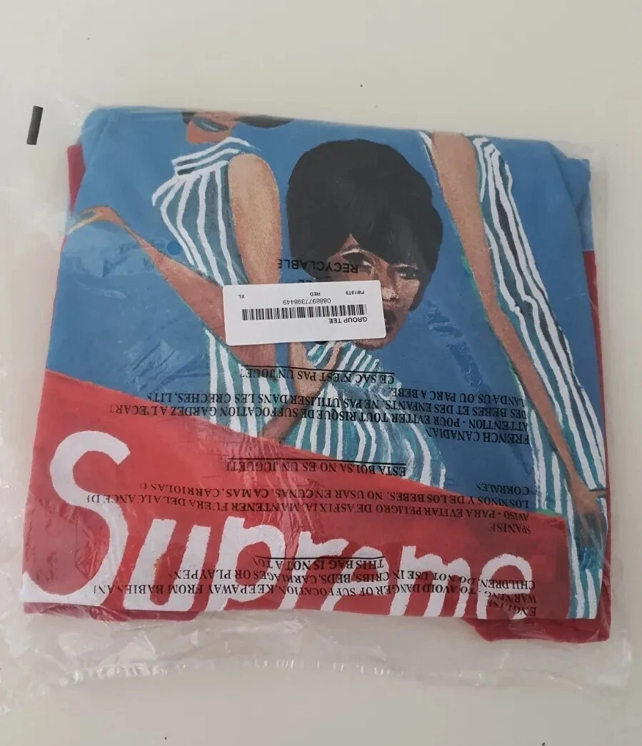 Supreme group top tee red