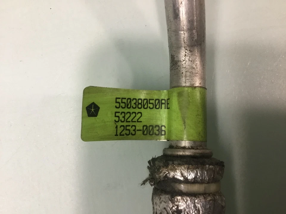 Manguera de línea de succión de aire acondicionado 11-20 Jeep Grand Cherokee 5,7 L OEM E Foto 3 de 4