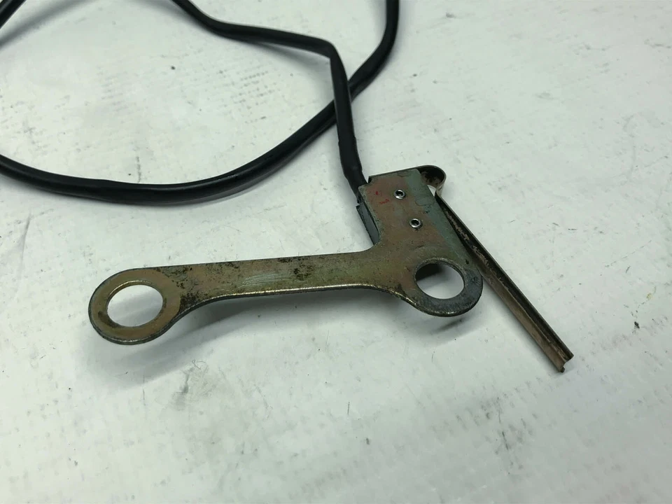 Interruptor de luz de freno trasero BMW K100RS Rear Tail brake light Switch (4) 91' Foto 4 de 4