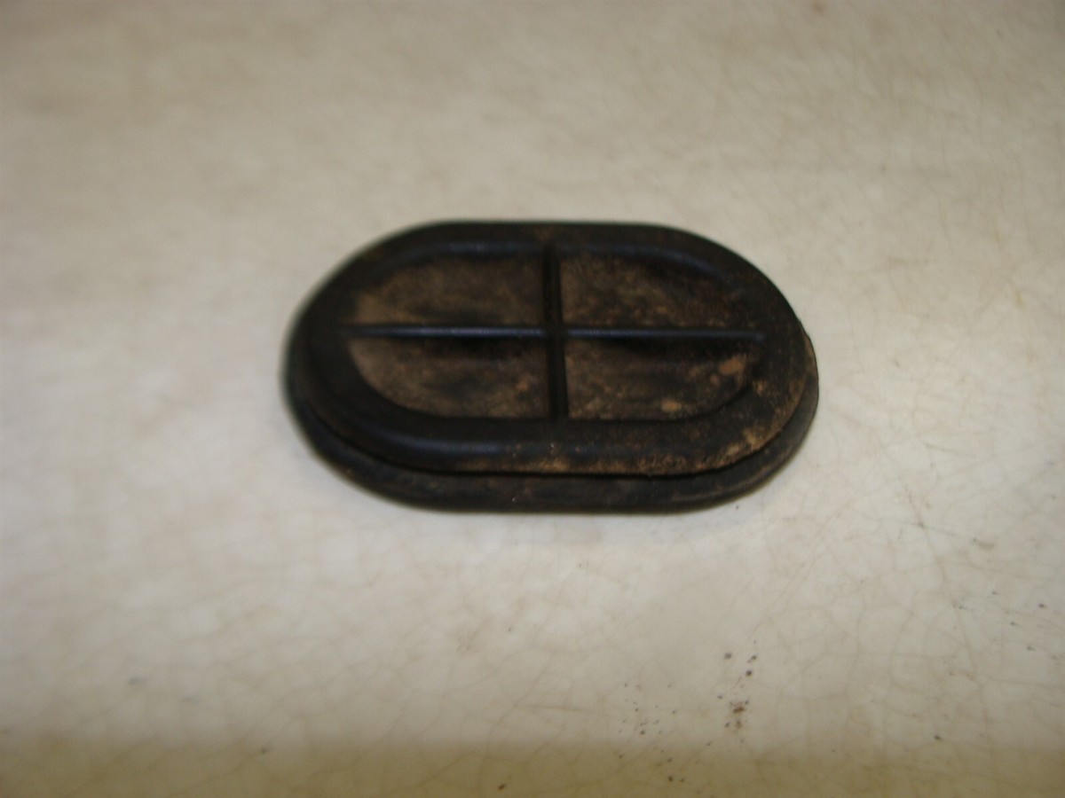 2000 SKI DOO MXZ 700 ZX chassis oval rubber trim cover hole access