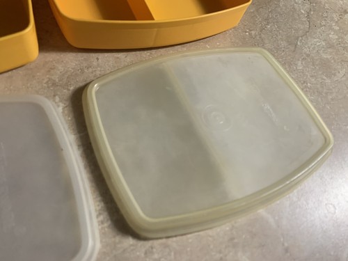 VTG Lot of 2 Yellow Gold Tupperware Slim Divided Lunch Containers 813-5 & Lids - Picture 3 of 6