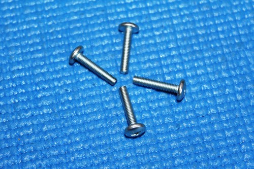 4 STÄNDER BEFESTIGUNGSSCHRAUBEN LG 42LC46 42LF65 42LF66 42LC56 42LC55 47LF65 47LF66 LCD TV