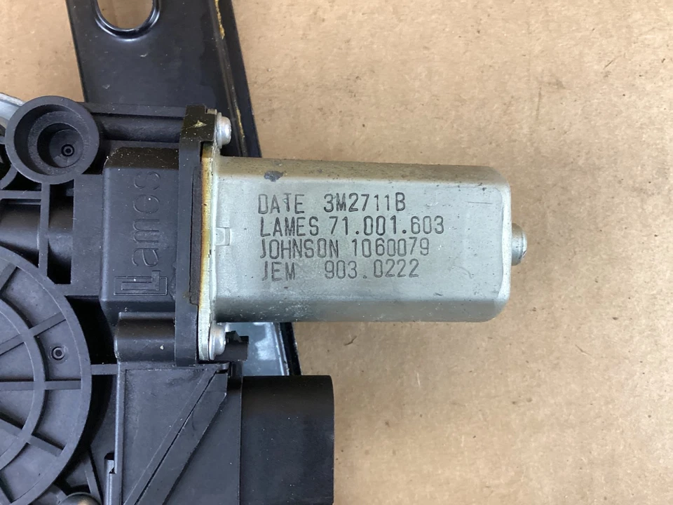 BMW 328i E90 2007-2013 regulador de ventana de puerta trasera derecha con motor 7075884 OEM Foto 2 de 4