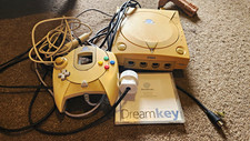 SEGA Dreamcast Home Console Bundle w/ Controller, Cables & Dreamkey Disc TESTED
