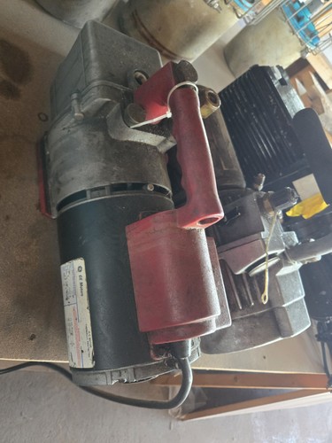 Bomba de vacío Robinair 15600 alto rendimiento 6 CFM 1/2 HP - Imagen 5 de 5