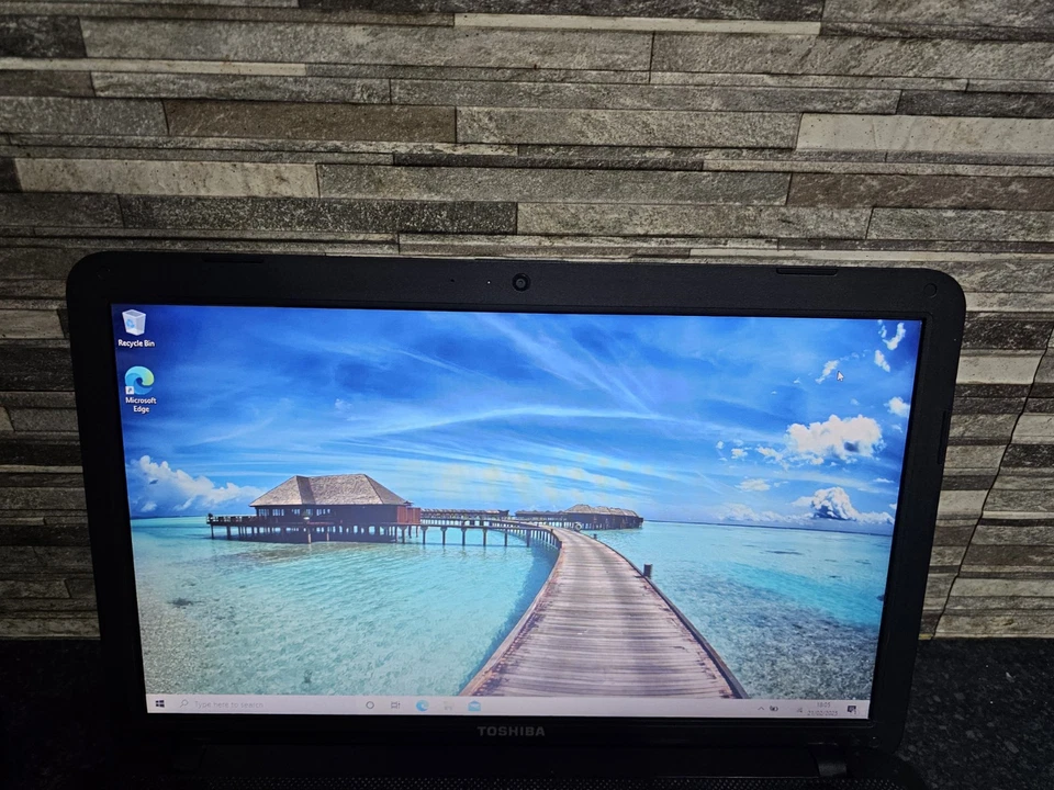 H1662 toshiba laptop Satellite C850 1NU 15.6 1000m 1.80ghz 8gb RAM 1tb Hdd W10 - Image 3 of 4