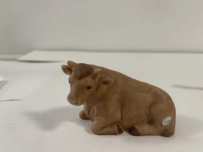Figurine Goebel Nina + bœuf Marco 10 x 6 cm 1 choix. Excellent état - Photo 1/3