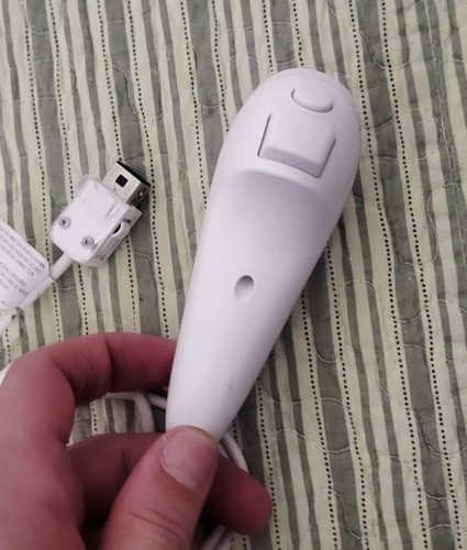 Controller Nunchuck bianco OEM NINTENDO WII originale ufficiale RVL-004 MOLTO BELLO - Foto 4 di 5