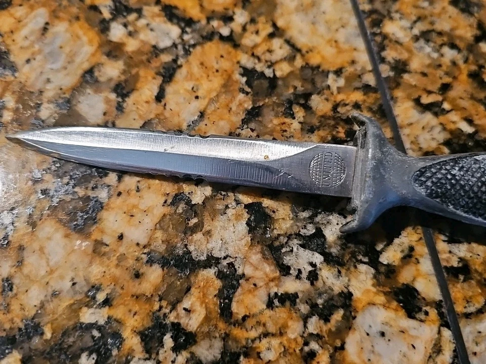 复古 80 年代刀 VHTF 罕见联合餐具蝎子匕首 UC209 无护套 — 第 3/4 张图片