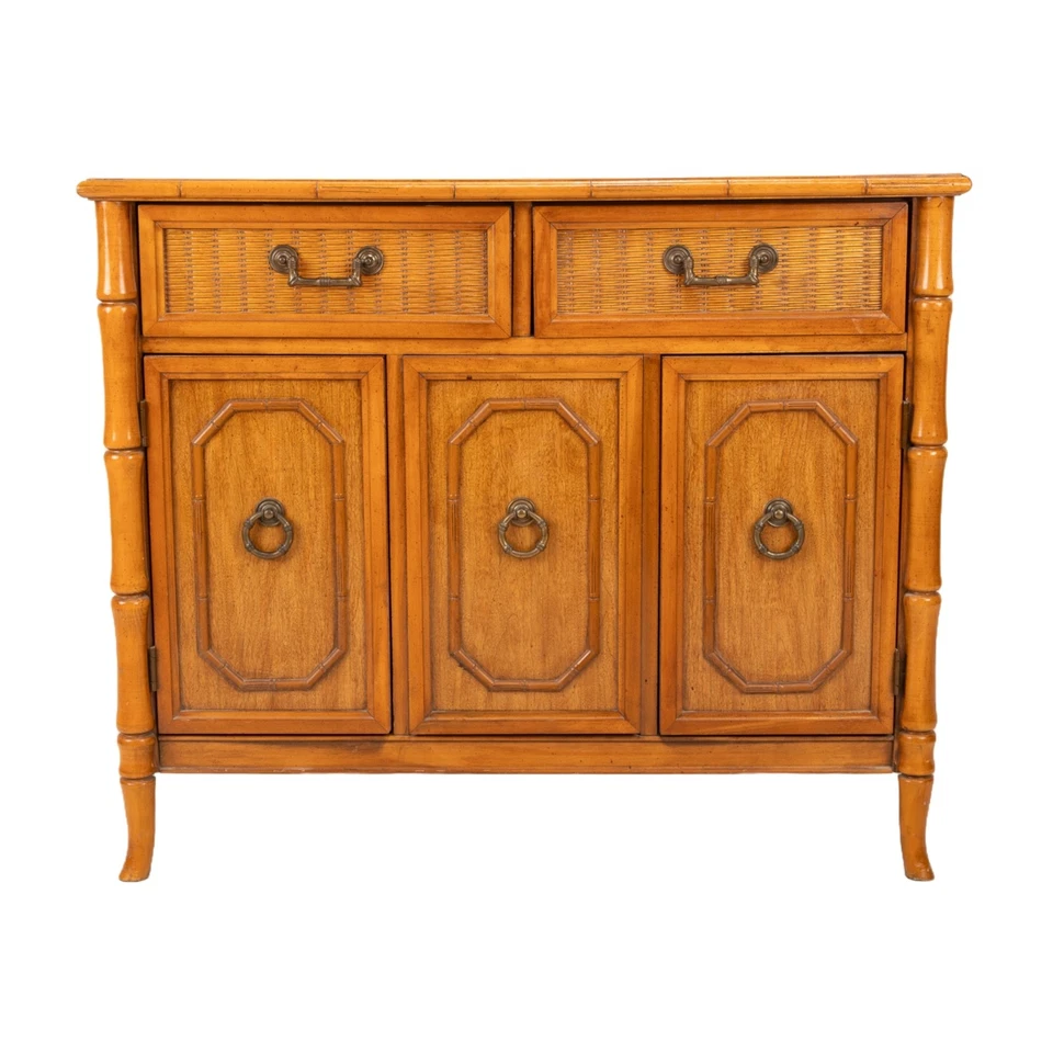 Palm Beach Regency Chinoiserie Imitación Bambú Credenza por Broyhill Circa Años 60 Foto 3 de 4