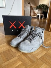 Jordan 4 x KAWS US 12 / EU46