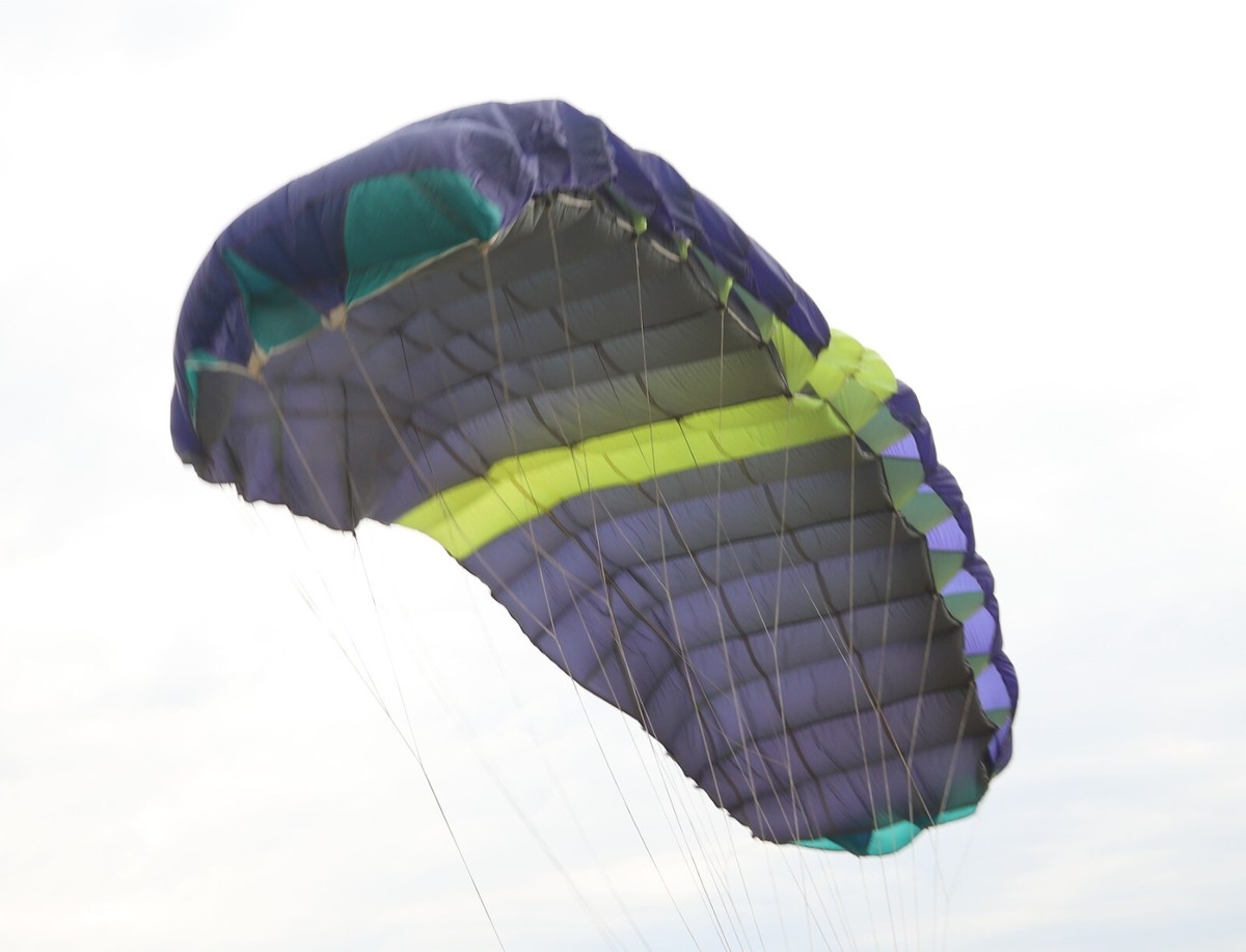 PARACHUTE/PARACHUTE 35th Anniversary LI… Jedei 105 airlocked skydiving elliptical parachute 9 cell ZP