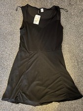 Short black dress size m