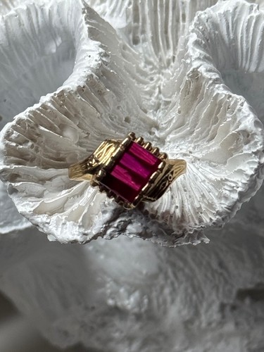 14K YELLOW GOLD RING RUBY SIZE 2.5 - Picture 12 of 15