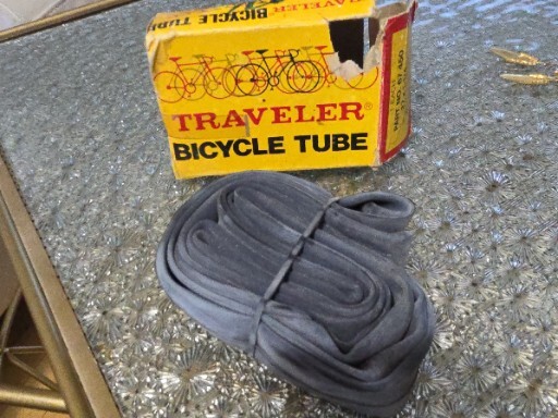 VINTAGE 1975 BICYCLE TIRE TUBE TRAVELER by SCHWINN 27 x 1 1/4 Part# 67 450 As Is