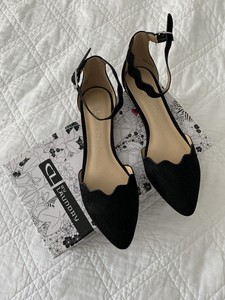 chinese laundry scalloped heels