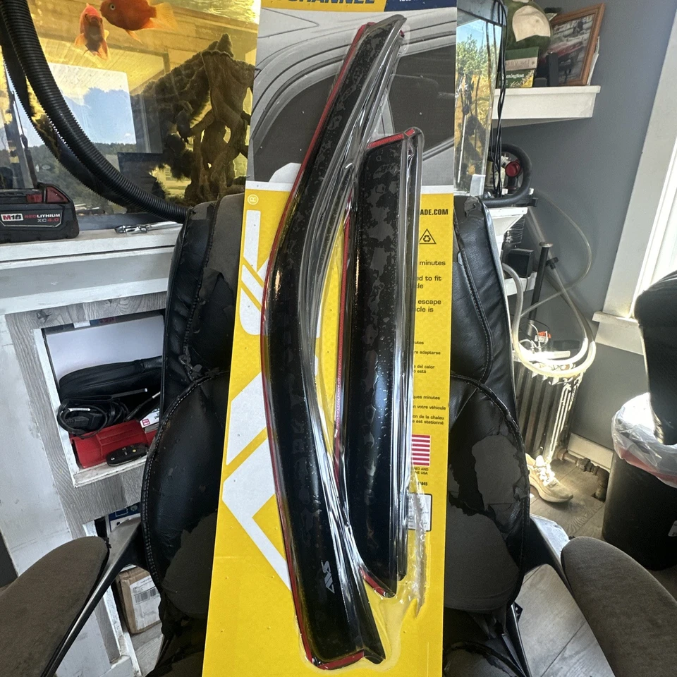 Deflector de ventana lateral-ventilador deflector en canal 4 piezas Auto Ventshade 194059 Foto 3 de 3