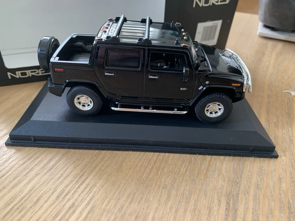 Norev Hummer H2 SUT 1/43 - Image 3 of 4