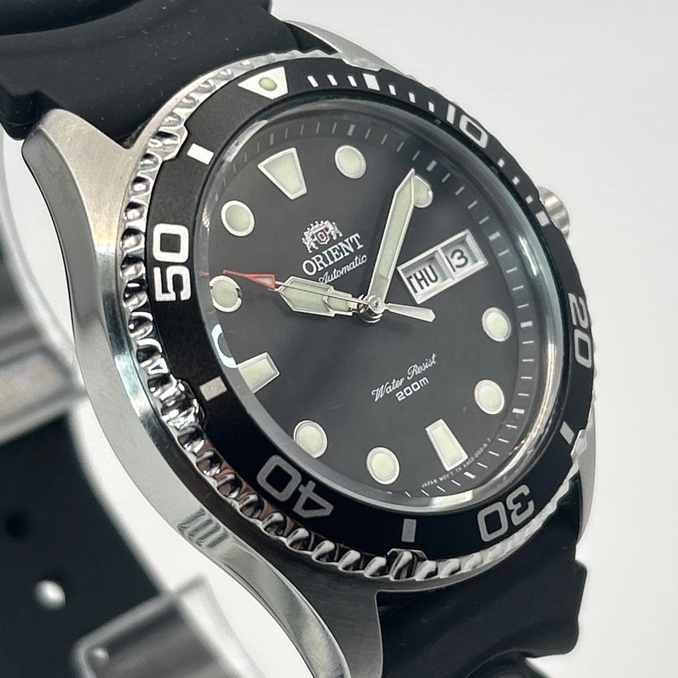 Orient Ray II Black Dial Rubber Strap Automatic WR200M Mens Watch BNWT And Box - image 3 of 4