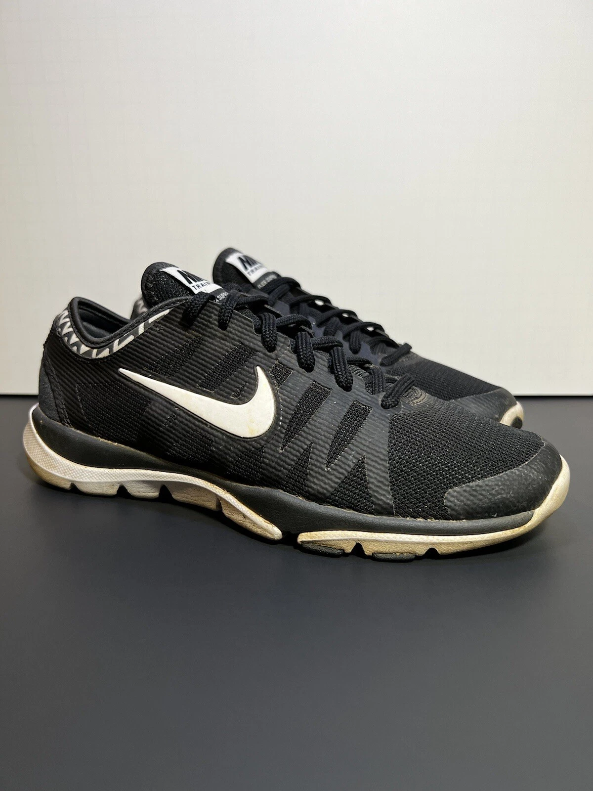 Womens Nike Flex Supreme TR3 Black Athletic Shoes / Size 6.5