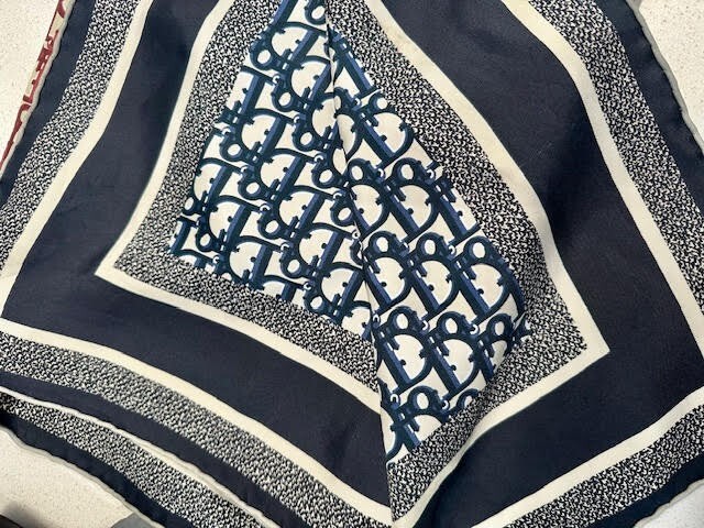 スカーフ Dior Silk Foulard With Dior Oblique Motif CHRISTIAN DIOR Silk Oblique Mitzah Scarf Bordeaux 1655699