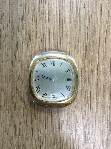 Orologio Meccanico Data Al 6 Da Revisionare Manca La Corona Non Testato - 第 1/3 張圖片
