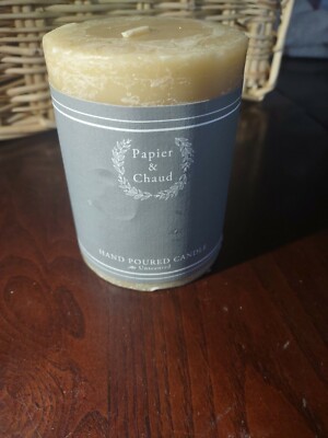 Papier & Chaud Hand Poured Candle-Brand New-SHIPS N 24 HOURS