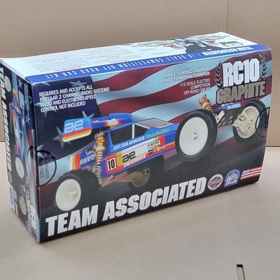 New In Box Associated RC10 Graphite Car Asc6030 Complete Minus The Chassis