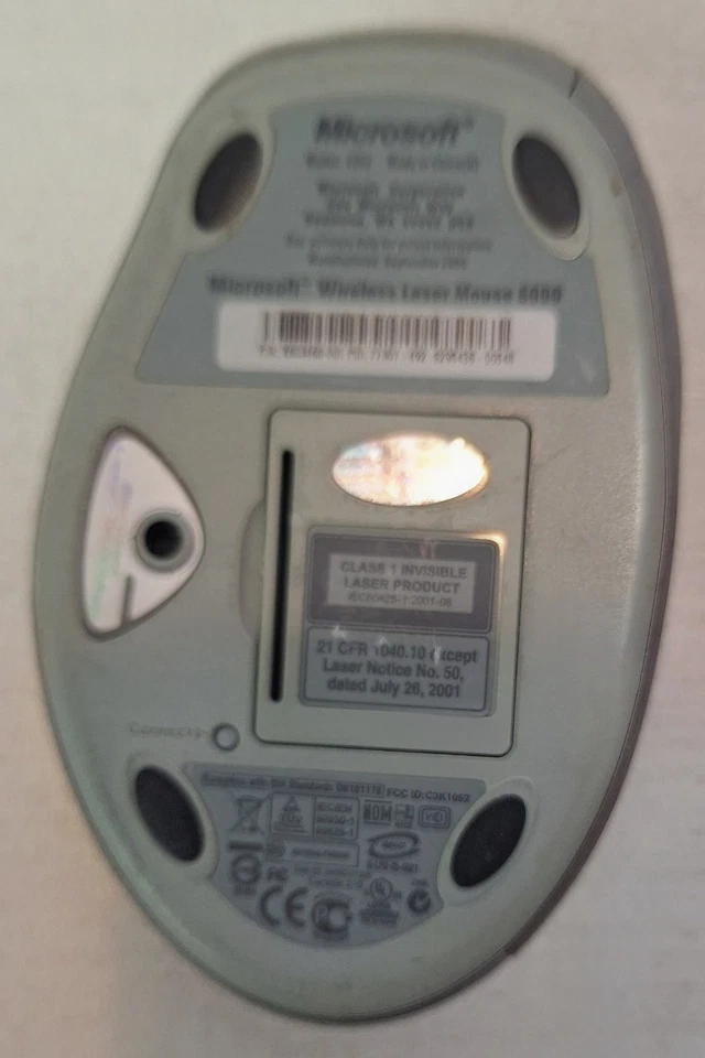 Microsoft 1052 Wireless Laser Mouse 6000 Silver UNTESTED - Image 4 of 4