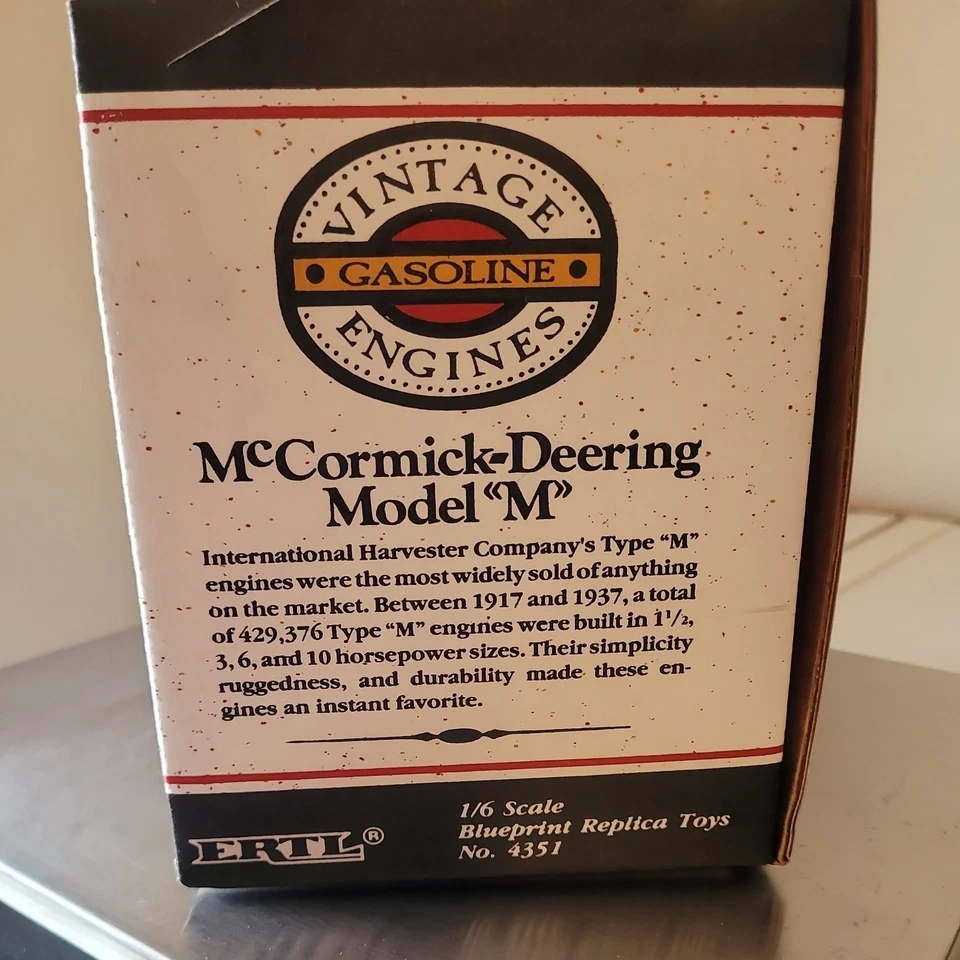 1917-37 IH "McCormick-Deering Model M" (1:6) Green Diecast Engine, Ertl (#4351) - Image 2 of 4