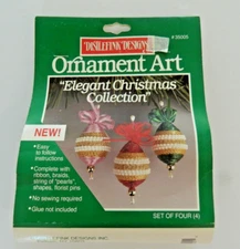 Distlefink Designs Ornament Art Red & Gold Set Of 4 Elegant Christmas Collection