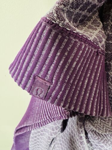 LULULEMON Long Sleeve Womens Rest Less Hoodie Patchwork Galactic Grape Sz 8 EUC - Picture 5 of 6