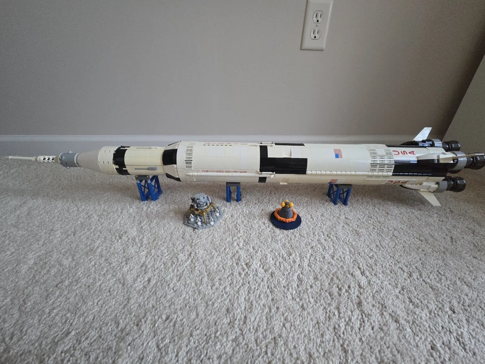 LEGO 21309 Apollo Saturn + 10266 Moonlander. Great Condition 100% Complete - Image 3 of 4