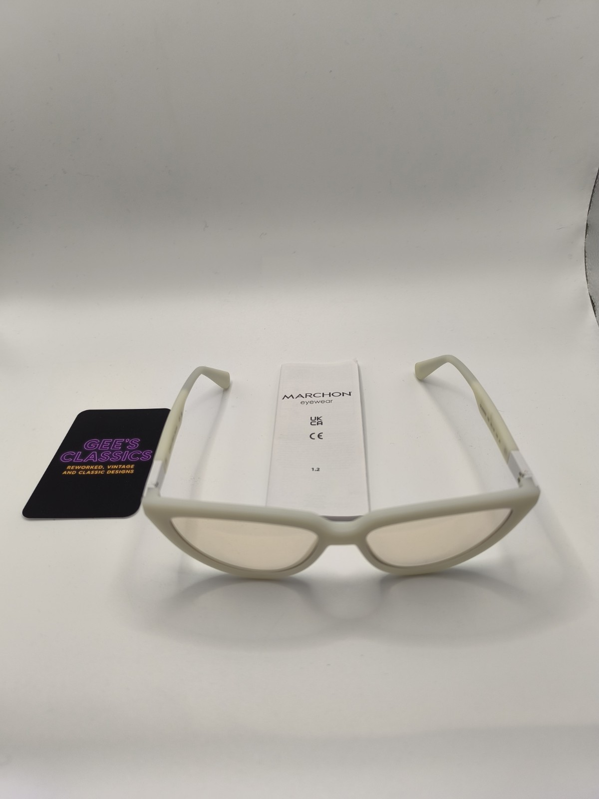 Calvin Klein White Womens Cats Eyes Sunglasses Brand New with Case image 2