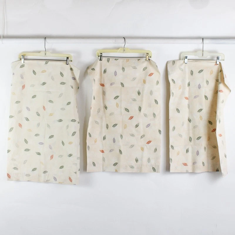 Lot of Matching Unbranded Flat Bedsheet & 3 Pillowcases Leaf Pattern - Image 3 of 4