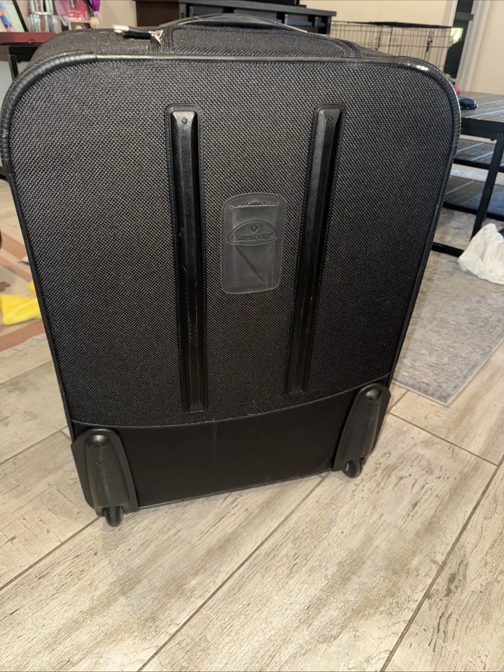 Samsonite Silhouette 17 25" Check-in Expandable Softside 2 Wheel Luggage - Image 2 of 4