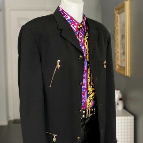 Blazer Gianni Versace lana negra 4 botones con 4 bolsillos con cremallera talla 52 FW 1992/93 - Imagen 12 de 12