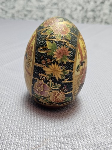 Vintage Ceramic Egg - Satsuma Hand Painted Japanese Floral Geisha Girls - Picture 2 of 5