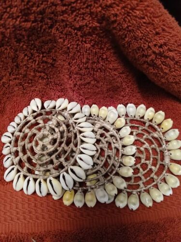 Set di 3 sottobicchieri vintage da spiaggia piccoli bianchi marroni conchiglie cowrie intrecciate alghe - Foto 3 di 3