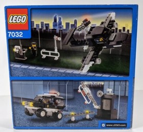 POLICE 4WD and UNDERCOVER VAN, Lego World City: Police 7032 - NEW in Sealed Box!