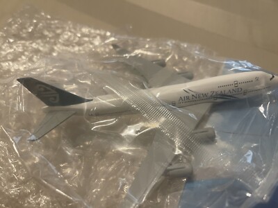 1:400 B747-400 Without Landing Gear Air New Zealand Metal Airplane Model Plane