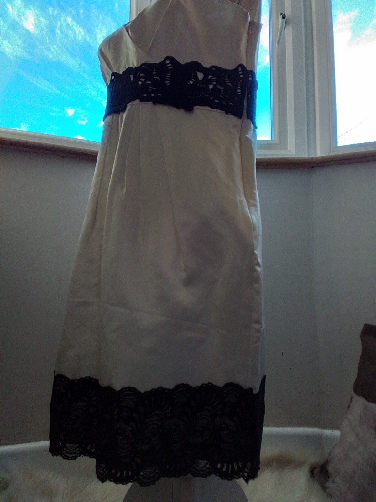 Lady's Lovely Ivory/Black Dress Size 16 eBay