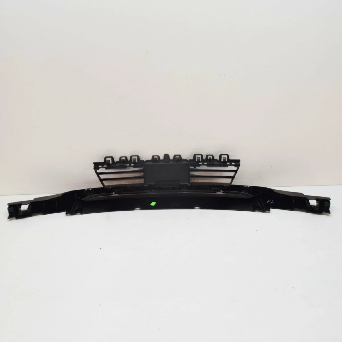 OEM BMW 3 F31 FRONT BUMPER LOWER GRILLE 51117386153 7386153 2016 