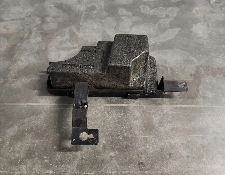 Amortiguador de sonido para puerta del conductor Ford Explorer/Mercury Mountaineer 2006-2010 Foto 4 de 4