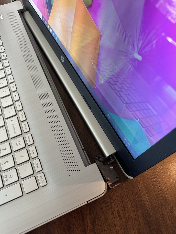 HP OMEN 17-an009nl colore Nero Notebook Windows 10 Home 64 - Computer