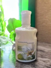 Bath & Body Works Pear Blossom Lotion 8 Oz Pleasures Super Rare Vintage NOS New